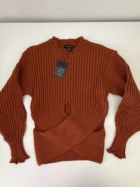 Hers & Mine Rust Twist-Front Ribbed Crewneck Sweater
